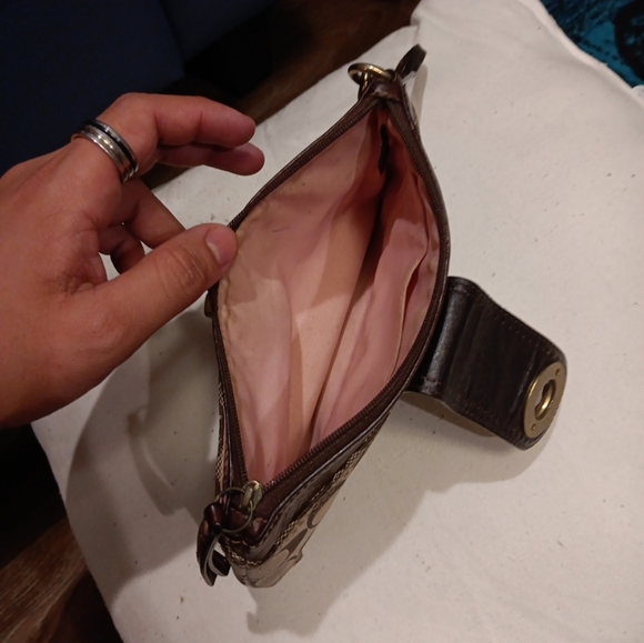 Coach Signature Brown Signature Wristlet Vintage In Vert Good Condition - Picture 5 of 6